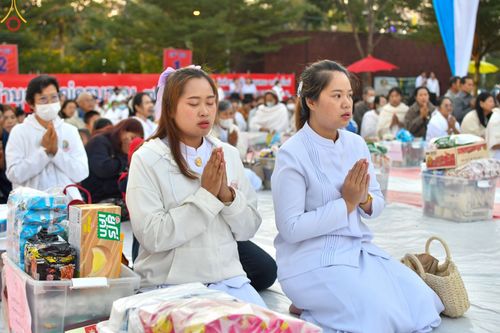 ภาพ No.123657:พิธีตักบาตรพระ ๑,๐๐๐ รูป ทำบุญครบรอบวัดห้วยตองสัก ๓๖ ปี วันเสาร์ที่ ๑๐ กุมภาพันธ์ พ.ศ. ๒๕๖๗ ณ วัดห้วยตองสัก อ.จอมทอง จ.เชียงใหม่