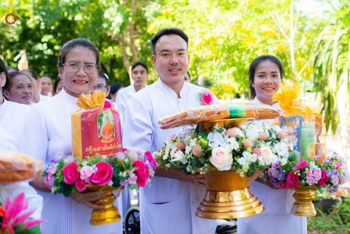 ภาพ No.166623:พิธีทอดกฐิน ณ วัดโพธิ์ไทร อ.เกษตรสมบูรณ์ จ.ชัยภูมิ ในโครงการกฐินสามัคคีทั่วไทย 30,000 วัด บูชาธรรม 80 ปี หลวงพ่อธัมมชโย โดยคณะศิษยานุศิษย์วัดพระธรรมกาย วันที่ 23 ตุลาคม พ.ศ. 2567