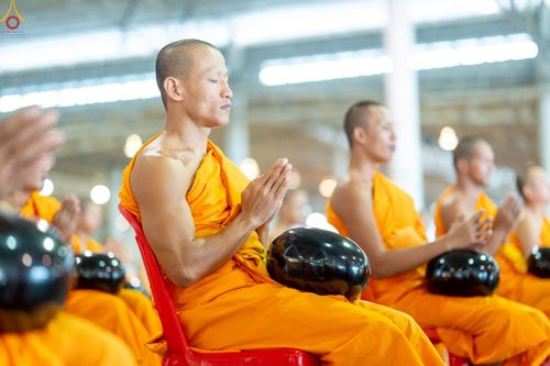 ภาพ No.227836:วันอาทิตย์ที่ 1 มิถุนายน พ.ศ. 2568 พิธีตักบาตร , พิธีบูชาข้าวพระ ณ วัดพระธรรมกาย จ.ปทุมธานี