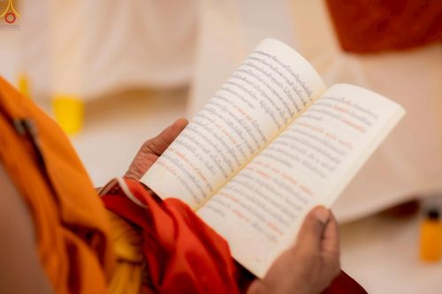 ภาพ No.235790:วันอังคารที่ 29 กรกฏาคม พ.ศ. 2568 สัมมนาคณะสงฆ์ เพื่อฟื้นฟูพระพุทธศาสนา  ภาคใต้ (สงขลา สตูล พัทลุง ปัตตานี)   โครงการทอดกฐิน 30,000 วัดทั่วไทย  ประจำปีพุทธศักราช 2568 ณ ศูนย์ปฏิบัติธรรมภาคใต้ จ.สงขลา