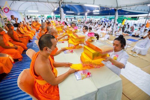 ภาพ No.118009:พิธีถวายภัตตาหารเป็นสังฆทาน แด่คณะพระธรรมยาตรา ปีที่ 12 วันที่ 24 มกราคม พ.ศ. 2567 ณ อนุสรณ์สถานบางนางแท่น จ.นครปฐม