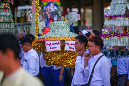 ภาพ No.178162:พิธีทอดผ้าป่าไทย-เมียนมา ครั้งที่ 7 วันอาทิตย์ที่ 1 ธันวาคม พ.ศ.2567 ณ สภาธรรมกายสากล  พระมหาธรรมกายเจดีย์ วัดพระธรรมกาย จ.ปทุมธานี