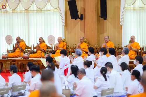 ภาพ No.89723:พิธีวางแผ่นจารึกชื่อ เพื่อนำไปประดิษฐานไว้ในฐานองค์พระประธาน เนื่องในโอกาสครบรอบ 10 ปี ศูนย์ปฏิบัติธรรมนครราชสีมา วันอาทิตย์ที่ 24 กันยายน พ.ศ. 2566