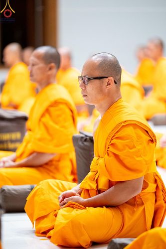 ภาพ No.189165:พระธรรมยาตราปฏิบัติธรรม และถ่ายภาพหมู่ประวัติศาสตร์ ในโครงการธรรมยาตรา กตัญญูบูชา มหาปูชนียาจารย์ พระมงคลเทพมุนี(สด จนฺทสโร) พระผู้ปราบมาร อนุสรณ์สถาน 7 แห่ง ปีที่ 13 วันที่ 4 มกราคม พ.ศ. 2568 ณ อนุสรณ์สถานมหาวิหารพระมงคลเทพมุนี (โลตัสแลนด์) อ.สองพี่น้อง