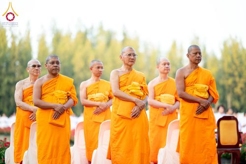 ภาพ No.185432:กิจกรรมเก็บดอกแพงรวย วันอาทิตย์ที่ 22 ธันวาคม พ.ศ. 2567 ณ ทุ่งสวรรค์ ตะวันฉาย วัดพระธรรมกาย