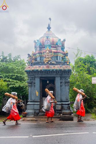 ภาพ No.140900:PhotoStory มหาศรัทธา ธรรมยาตราศรีลังกา EP.5 โครงการสยาม-ลังกา ธรรมยาตรา ฉลองเทศกาลวิสาขบูชาแห่งชาติ ศรีลังกา บูชาธรรม 80 ปีหลวงพ่อธัมมชโย เส้นทางจาก เมืองดัมบูลลา ไปยัง เมืองมาตะเล ตั้งแต่วันที่ 17-20 พฤษภาคม พ.ศ.2567