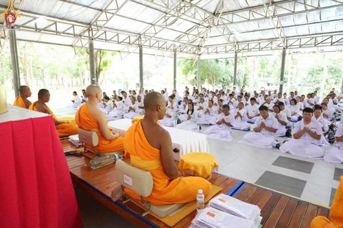 ภาพ No.152378:พิธีมอบสไบแก้ว โครงการอบรมอุบาสิกาแก้วจังหวัดบุรีรัมย์รุ่นที่ 1 วันที่ 6-8 กันยายน พ.ศ. 2567