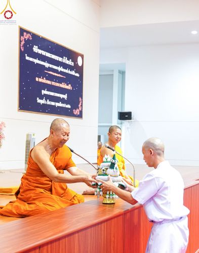 ภาพ No.101266:พิธีบรรพชาธรรมทายาท ในโครงการอุปสมบทบูชาธรรม มหาปูชนียาจารย์ พ.ศ. 2566 ณ วัดไชยชุมพลชนะสงคราม จ.กาญจนบุรี วันที่ 6 ธันวาคม พ.ศ. 2566
