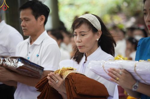 ภาพ No.163088:โครงการกฐินสามัคคีทั่วไทย 30,000 วัด บูชาธรรม 80 ปี หลวงพ่อธัมมชโย โดย คณะศิษยานุศิษย์วัดพระธรรมกาย ณ วัดถ้ำสาริกา อ.เมือง จ.นครนายก วันที่ 19 ตุลาคม พ.ศ. 2567