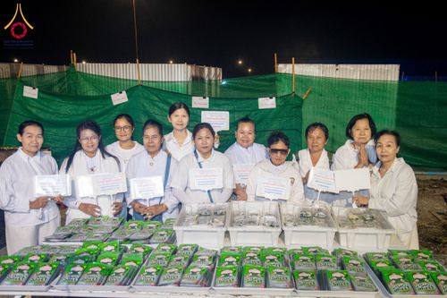 ภาพ No.199332:พิธีถวายภัตตาหารเป็นสังฆทาน แด่พระธรรมยาตรา ณ อนุสรณ์สถานบางปลา วัดบางปลา อำเภอบางเลน จังหวัดนครปฐม ในโครงการธรรมยาตรา กตัญญูบูชา มหาปูชนียาจารย์ พระมงคลเทพมุนี(สด จนฺทสโร) พระผู้ปราบมาร อนุสรณ์สถาน 7 แห่ง ปีที่ 13 วันที่ 22 มกราคม พ.ศ. 2568