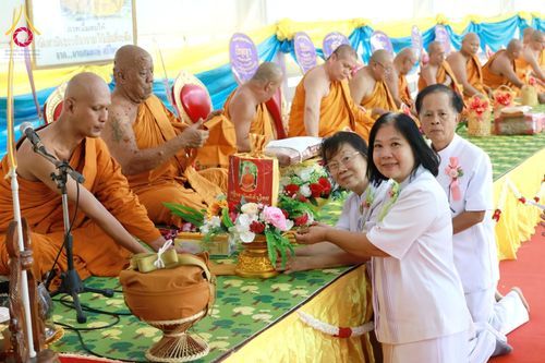 ภาพ No.182029:พิธีทอดกฐิน ณ วัดพานิชธรรมมิการาม จ.ลพบุรี ในโครงการทอดกฐินสามัคคีทั่วไทย 30,000 วัด บูชาธรรม 80 ปี หลวงพ่อธัมมชโย โดยคณะศิษยานุศิษย์วัดพระธรรมกาย วันที่ 2 พฤศจิกายน พ.ศ. 2567