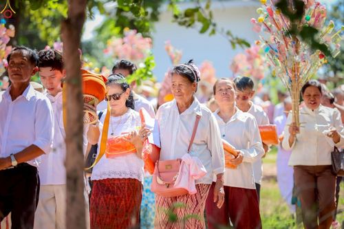 ภาพ No.255341:วันที่ 13 ตุลาคม พ.ศ. 2568 พิธีทอดกฐินสามัคคีทั่วไทย 30,000 วัด โดยคณะศิษยานุศิษย์ บูชาธรรม 81 ปี หลวงพ่อธัมมชโย ณ วัดมิ่งฟ้าคุณจักร ต.หนองกระท้าว อ.นครไทย จ.พิษณุโลก