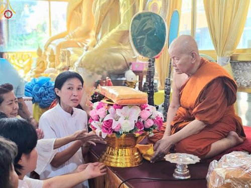 ภาพ No.162474:โครงการกฐินสามัคคีทั่วไทย 30,000 วัด  บูชาธรรม 80 ปี หลวงพ่อธัมมชโย  โดย คณะศิษยานุศิษย์วัดพระธรรมกาย ณ วัดสุวรรณประสิทธิ์ แขวงคลองกุ่ม เขตบึงกุ่ม กรุงเทพมหานคร วันศุกร์ที่ 18 ตุลาคม พ.ศ. 2567