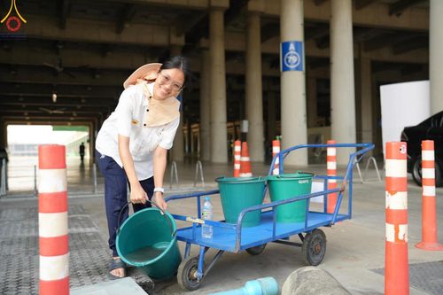 ภาพ No.59606:V.39 ทุ่มสุดใจ ธรรมชัย 80 ปี การเตรียมงาน การปฏิบัติงาน ของเจ้าหน้าที่หน่วยงานต่างๆ เพื่อพิธีฉลองอายุวัฒนมงคล 80 ปี หลวงพ่อธัมมชโย และรับถวายมหาสังฆทาน 10,000 กว่าวัดทั่วประเทศ ในวันคุ้มครองโลก จันทร์ที่ 22 เมษายน พ.ศ. 2567