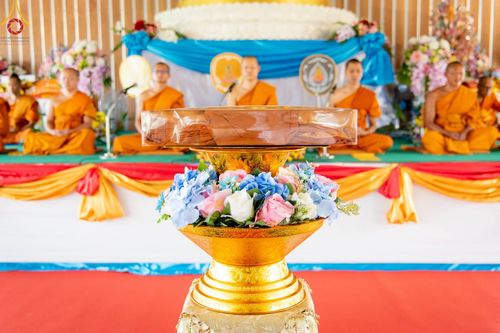 ภาพ No.92675:พิธีทอดกฐินวัดศรีวรรณวนาราม จ.ปทุมธานี และพิธีอัญเชิญพระสารีริกธาตุ วันที่ 4 พฤศจิกายน พ.ศ. 2566