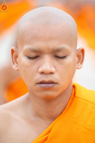 ภาพ No.182101:พระธรรมทายาทร่วมปฎิบัติธรรม รับฟังโอวาทจากหลวงพ่อทัตตชีโว และถ่ายภาพหมู่ประวัติศาสตร์ ณ ลานธรรมพระมหาธรรมกายเจดีย์  วัดพระธรรมกาย ในโครงการอุปสมบท บูชาธรรมมหาปูชนียาจารย์ วันที่ 13 ธันวาคม พ.ศ. 2567