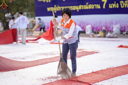ภาพ No.112418:V.11 สามารถ การเตรียมงาน เก็บงาน การรับบุญของเจ้าหน้าที่หน่วยงานต่างๆ เพื่อโครงการธรรมยาตรา กตัญญูบูชา มหาปูชนียาจารย์ พระมงคลเทพมุนี (สด จนฺทสโร) พระผู้ปราบมาร อนุสรณ์สถาน 7 แห่ง ปีที่ 12 ระหว่างวันที่ 2 - 31 มกราคม พ.ศ.2567