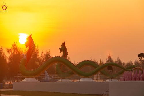 ภาพ No.198572:พระธรรมยาตราปฏิบัติธรรม และถ่ายภาพหมู่ประวัติศาสตร์ ณ อนุสรณ์สถานบางปลา วัดบางปลา อำเภอบางเลน จังหวัดนครปฐม ในโครงการธรรมยาตรา กตัญญูบูชา มหาปูชนียาจารย์ พระมงคลเทพมุนี(สด จนฺทสโร) พระผู้ปราบมาร อนุสรณ์สถาน 7 แห่ง ปีที่ 13 วันที่ 20 มกราคม พ.ศ. 2568