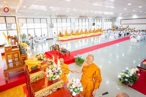 ภาพ No.276655:วันเสาร์ที่ 6 ธันวาคม พ.ศ. 2568 พิธีมุทิตาสักการะ เนื่องในโอกาสที่พระเดชพระคุณพระพรหมดิลก เจ้าอาวาสวัดสามพระยา วรวิหาร เมตตาเป็นประธานในพิธีตั้งฐานานุกรมใน พระราชวิเทศวชิรเวที (บัณฑิต วรปญฺโญ) ผู้ช่วยเจ้าอาวาสวัดพระธรรมกาย (ไวโรจน์ วิโรจโน) ผู้ช่วยเจ้าอา