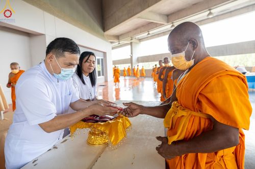 ภาพ No.123546:พิธีถวายสลากภัต แด่พระภิกษุสงฆ์ เพื่อโครงการธรรมยาตรา กตัญญูบูชา มหาปูชนียาจารย์ พระมงคลเทพมุนี (สด จนฺทสโร) พระผู้ปราบมาร อนุสรณ์สถาน 7 แห่ง ปีที่ 12 ระหว่างวันที่ 2 - 31 มกราคม พ.ศ.2567