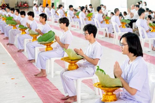 ภาพ No.228483:วันเสาร์ที่ 7 มิถุนายน พ.ศ. 2568 พิธีปลงผมโครงการอุปสมบทหมู่ธรรมทายาท ระดับอุดมศึกษา รุ่นที่ 52 ภาคฤดูฝน ณ วิหารคด 9 วัดพระธรรมกาย