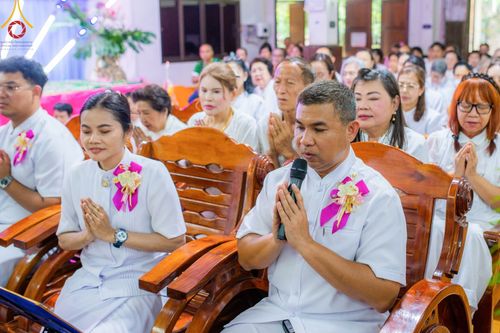 ภาพ No.173468:พิธีทอดกฐิน ณ วัดเขาบายศรี จ.ชลบุรี ในโครงการกฐินสามัคคีทั่วไทย 30,000 วัด บูชาธรรม 80 ปี หลวงพ่อธัมมชโย โดยคณะศิษยานุศิษย์วัดพระธรรมกาย วันที่ 1 พฤศจิกายน พ.ศ. 2567