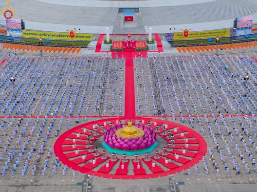 ภาพ No.160388:พิธีปลูกต้นทรัพย์บานชื่น ณ ลานธรรม พระมหาธรรมกายเจดีย์ วัดพระธรรมกาย จ.ปทุมธานี วันพฤหัสบดีที่ 10 ตุลาคม พ.ศ. 2567