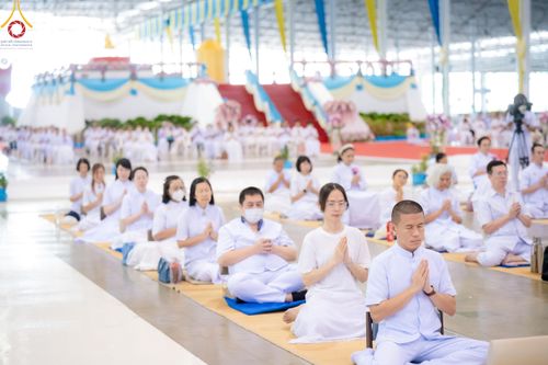 ภาพ No.149695:พิธีจุดเทียนใจ ไฟนิรันดร์ อนันตชัย วันอาทิตย์ที่ 25 สิงหาคม พ.ศ.2567 วัดพระธรรมกาย จ.ปทุมธานี