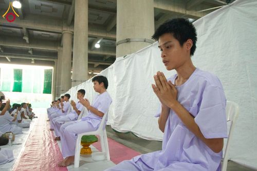 ภาพ No.143786:พิธีปลงผมยุวธรรมทายาท โครงการสามเณรโรงเรียนนานาชาติ รุ่นที่  13 ณ วิหารคด คอร์ 9 วัดพระธรรมกาย วันอาทิตย์ที่ 7 กรกฎาคม พ.ศ. 2567