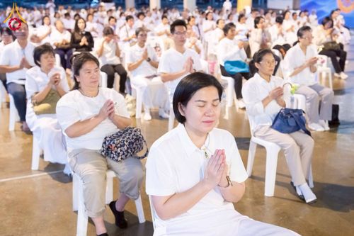 ภาพ No.266460:วันพุธที่ 5 พฤศจิกายน พ.ศ. 2568 (วันพระ ขึ้น 15 ค่ำ เดือน 12) พิธีฉลองชัยสวดมนต์ บทธัมมจักกัปปวัตตนสูตร ครบ 7,844,555,555 จบ ในวันลอยกระทง วัดพระธรรมกาย จ.ปทุมธานี