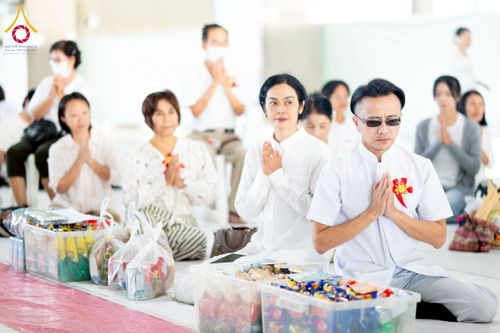 ภาพ No.229392:วันเสาร์ที่ 21 มิถุนายน พ.ศ. 2568 พิธีตักบาตรโครงการอุปสมบทหมู่ธรรมทายาท ระดับอุดมศึกษา รุ่นที่ 52 ภาคฤดูฝน ณ มหาวิหารคด คอร์ 9 วัดพระธรรมกาย