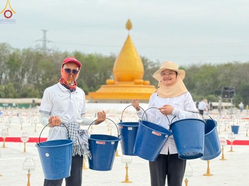 ภาพ No.128603:V.33 รวมพลังเพื่อบางกล่ำ การเตรียมงานของเจ้าหน้าที่หน่วยงานต่างๆ เพื่องานธรรมยาตราอัญเชิญพระบรมสารีริกธาตุ ประดิษฐาน ณ มหารัตนเจดีย์สิริปทุมสวรรค์ (เจดีย์อริยพุทธะ 5 พระองค์) ศูนย์ปฏิบัติธรรมภาคใต้ อ.บางกล่ำ จ.สงขลา ระหว่างวันที่ 9-10 มีนาคม พ.ศ. 2567