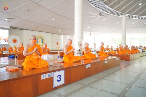 ภาพ No.81062:พิธีบุพเปตพลี ครั้งที่ 135 ร่วมอุทิศบุญแด่หมู่ญาติที่ล่วงลับไปแล้ว และสืบทอดอายุพระพุทธศาสนา วันศุกร์ที่ 19 พฤษภาคม พ.ศ. 2566 (วันพระ แรม 15 ค่ำ เดือน 6) ณ หอฉันคุณยายอาจารย์ วัดพระธรรมกาย