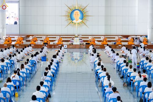 ภาพ No.86690:พิธีบุพเปตพลี  ครั้งที่ 139 ร่วมอุทิศบุญแด่หมู่ญาติที่ล่วงลับไปแล้ว และสืบทอดอายุพระพุทธศาสนา วันพฤหัสบดีที่ 31 สิงหาคม พ.ศ.2566 วันพระขึ้น 15 ค่ำ เดือน 9 ณ หอฉันคุณยายอาจารย์ฯ วัดพระธรรมกาย