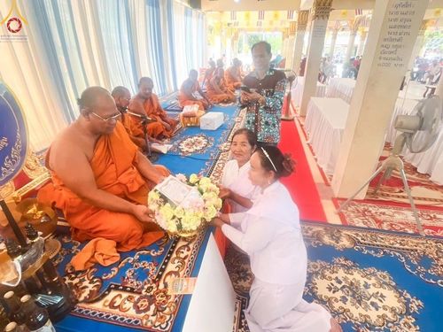 ภาพ No.170874:พิธีทอดกฐิน ณ วัดโป่งเหาะ จ.ราชบุรี ในโครงการกฐินสามัคคีทั่วไทย 30,000 วัด บูชาธรรม 80 ปี หลวงพ่อธัมมชโย โดยคณะศิษยานุศิษย์วัดพระธรรมกาย วันที่ 27 ตุลาคม พ.ศ. 2567