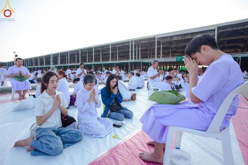 ภาพ No.179962:พิธีปลงผมนาคธรรมทายาท ในโครงการอุปสมบทหมู่ บูชาธรรมมหาปูชนียาจารย์ (ศูนย์อบรมวัดพระธรรมกาย) วันที่ 1 ธันวาคม พ.ศ. 2567 ณ ลานธรรมหารัตนวิหารคด วัดพระธรรมกาย จ.ปทุมธานี