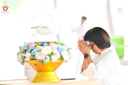 ภาพ No.217093:วันเสาร์ที่ 12 เมษายน พ.ศ. 2568 พิธีบุพเปตพลี ครั้งที่ 162 ร่วมอุทิศบุญแด่หมู่ญาติที่ล่วงลับไปแล้ว และพิธีถวายภัตตาหารเมนูสวรรค์ ณ หอฉันคุณยายอาจารย์ฯ วัดพระธรรมกาย