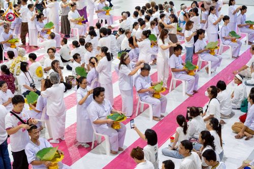 ภาพ No.230685:วันที่ 29 มิถุนายน พ.ศ.2568 พิธีตัดปอยผมและปลงผมนาคธรรมทายาท โครงการบรรพชาอุปสมบทหมู่ รุ่นเข้าพรรษา ณ วิหารคด วัดพระธรรมกาย