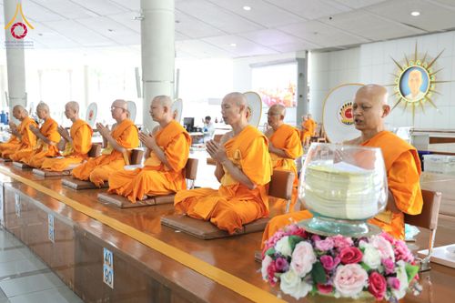 ภาพ No.209870:วันพุธที่ 26 กุมภาพันธ์ พ.ศ. 2568 พิธีบุพเปตพลี ครั้งที่ 159 ณ หอฉันคุณยายอาจารย์จันทร์ขนนกยูง วัดพระธรรมกาย