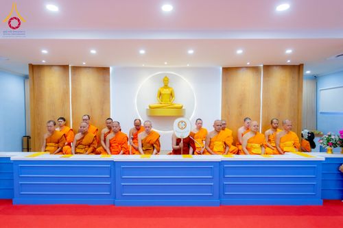 ภาพ No.233250:วันอาทิตย์ที่ 6 กรกฎาคม พ.ศ. 2568 พิธีถวายมหาสังฆทานแด่คณะสงฆ์ทั่วโลกและพิธีตักบาตรเนื่องในวันเข้าพรรษา  ณ วัดพุทธเคปทาวน์ ประเทศแอฟริกาใต้