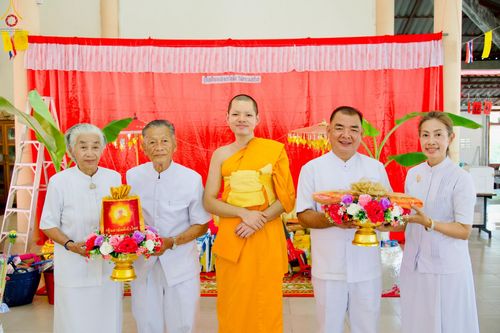 ภาพ No.258478:วันที่ 18 ตุลาคม พ.ศ. 2568 พิธีทอดกฐินสามัคคีทั่วไทย 30,000 วัด โดยคณะศิษยานุศิษย์ บูชาธรรม 81 ปี หลวงพ่อธัมมชโย ณ วัดนิคมซอย25 จังหวัดสระบุรี