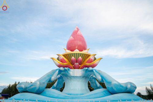 ภาพ No.91623:พิธีทอดผ้าป่า สร้างลานเอนกประสงค์พญานาค 4 ตระกูล จุดประทีปโคมลาน ถวายเป็นพุทธบูชา  สร้างความสว่างไสวให้กับแผ่นดินด้วยแสงธรรม วันอาทิตย์ที่ 29 ตุลาคม พ.ศ. 2566 ณ พุทธอุทยานนานาชาติ จังหวัดหนองคาย