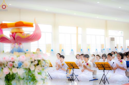 ภาพ No.142331:พิธีทอดผ้าป่าเพื่องานพระพุทธศาสนา , พิธีเจริญพระพุทธมนต์ , พิธีถวายสังฆทานแด่คณะสงฆ์ น้อมบูชาธรรม 80 ปี หลวงพ่อธัมมชโย และครบรอบ 12 ปี ธรรมอุทยานบ้านแป้ง อำเภอพรหมบุรี จังหวัดสิงห์บุรี ในวันเสาร์ที่ 22 มิถุนายน พ.ศ. 2567