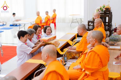 ภาพ No.164896:กฐินอาคารปฏิบัติธรรมสายไหม ณ ศูนย์ปฏิบัติธรรมธรรมธารา สายไหม วันเสาร์ที่ 19 ตุลาคม พ.ศ. 2567