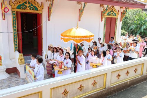 ภาพ No.181662:พิธีทอดกฐิน ณ วัดธรรมโชติการาม (วัดขวิด) อ.บางบาล จ.พระนครศรีอยุธยา ในโครงการทอดกฐินสามัคคีทั่วไทย 30,000 วัด บูชาธรรม 80 ปี หลวงพ่อธัมมชโย โดยคณะศิษยานุศิษย์วัดพระธรรมกาย วันที่ 2 พฤศจิกายน พ.ศ. 2567