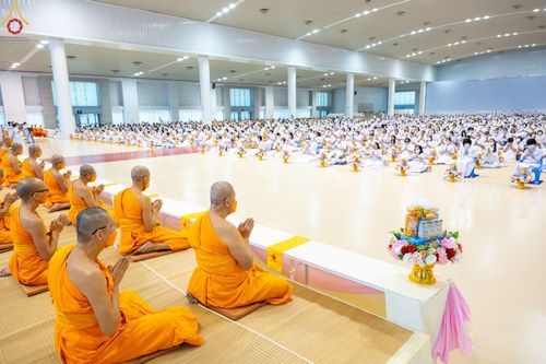ภาพ No.85736:พิธีถวายคิลานเภสัชและอุปกรณ์การแพทย์ บูชาธรรมเนื่องในวันธรรมชัย วันที่ 19 สิงหาคม พ.ศ. 2566 ณ ห้องแก้วสารพัดนึก วัดพระธรรมกาย