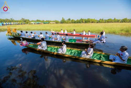 ภาพ No.175440:พิธีทอดกฐินสามัคคี ณ ศูนย์ปฏิบัติธรรมแก้วมงคลสกลนคร(หนองหาร) ต.ท่าแร่ อำเภอเมือง จังหวัดสกลนคร วันที่ 15 พฤศจิกายน พ.ศ. 2567