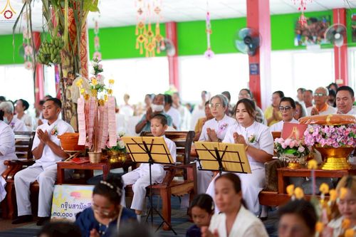 ภาพ No.266918:วันที่ 26 ตุลาคม พ.ศ. 2568 พิธีทอดกฐินสามัคคีทั่วไทย ณ วัดโนนทอง ต.ลาดบัวขาว อ.สีคิ้ว จ.นครราชสีมา โดยคณะศิษยานุศิษย์ บูชาธรรม 81 ปี หลวงพ่อธัมมชโย