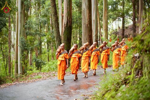 ภาพ No.226227:วันที่ 7-10 พฤษภาคม พ.ศ. 2568 โครงการเดินธรรมยาตรา สยาม-ลังกา ธรรมยาตรา ฉลองเทศกาลวิสาขบูชาแห่งชาติ ศรีลังกา บูชาธรรม 81 ปี หลวงพ่อธัมมชโย เมืองนูวราอิลิยา ประเทศศรีลังกา