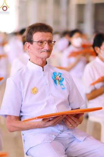 ภาพ No.99755:พิธีทอดผ้าป่า ต้นสมบัติจักรพรรดิ ในวันอาทิตย์ที่ 3 ธันวาคม พ.ศ. 2566 ณ สภาธรรมกายสากล วัดพระธรรมกาย จ.ปทุมธานี